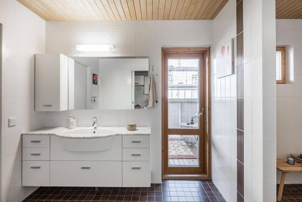 Spacious Home With Four Terrace, Sauna, Sea View Helsinki Dış mekan fotoğraf
